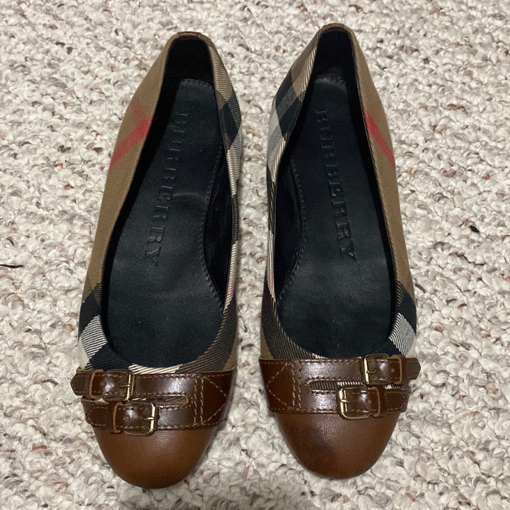 Authentic Burberry Flats